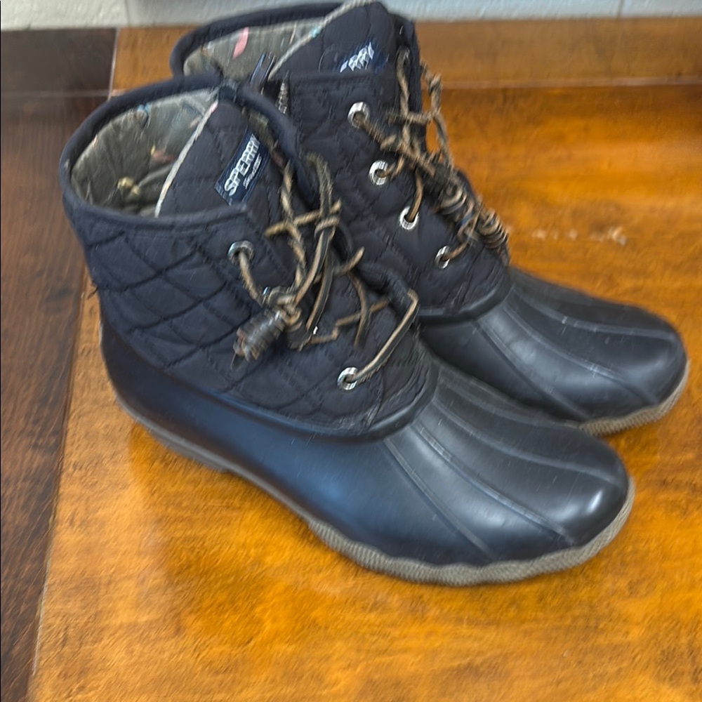 Sperry Black Quilted Lace-Up Boots